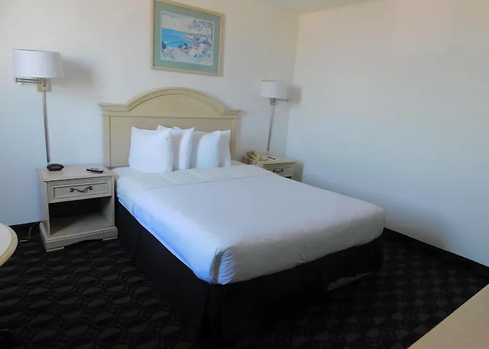 Ramada By Wyndham North Bergen