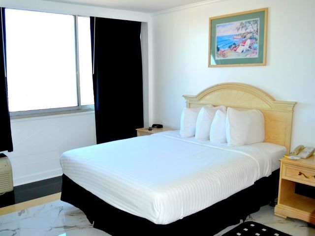 Ramada By Wyndham North Bergen
