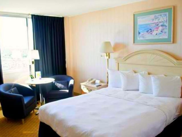 Ramada By Wyndham 3* North Bergen