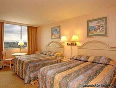 Ramada By Wyndham Hotel North Bergen