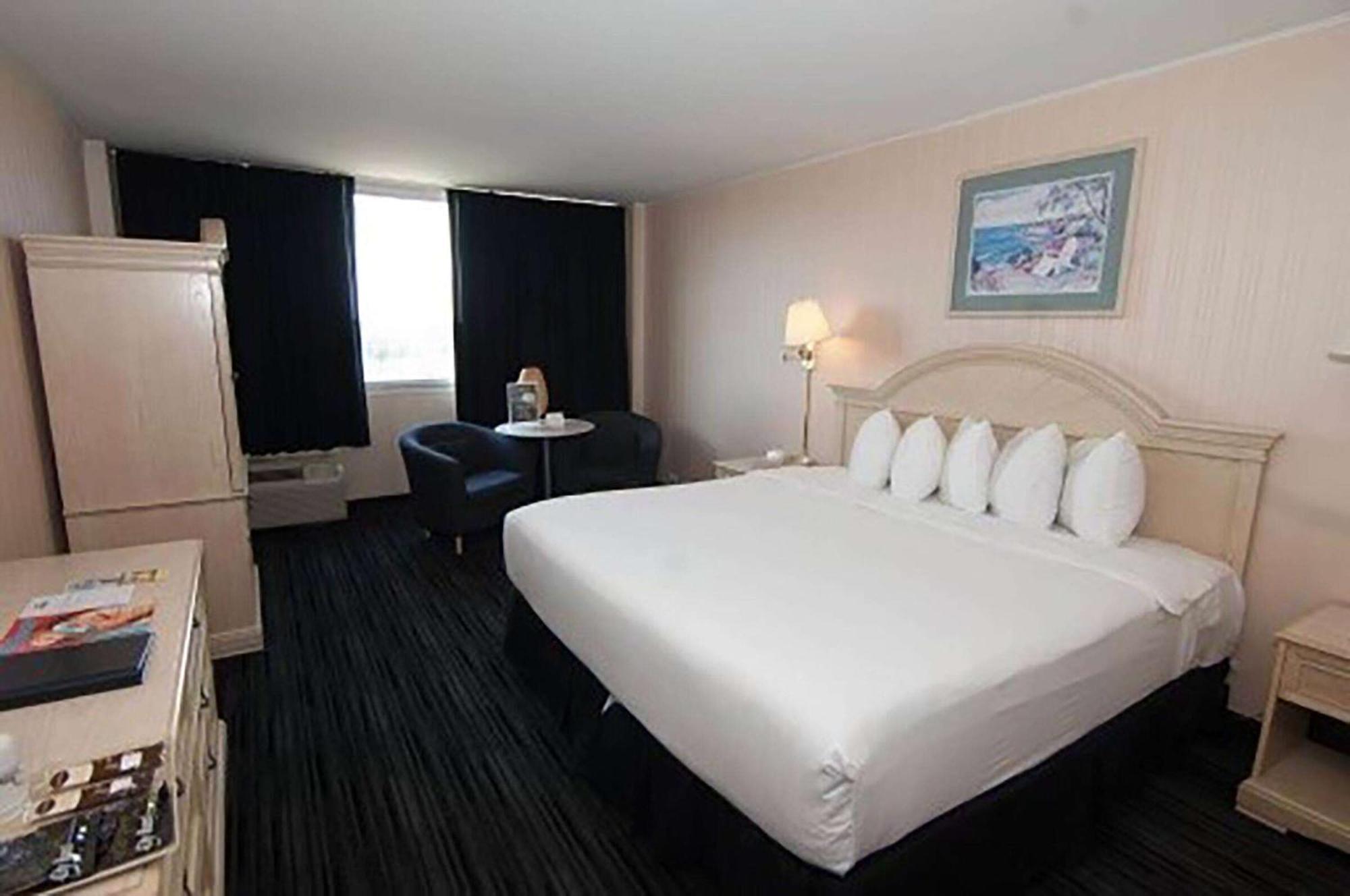 Ramada By Wyndham